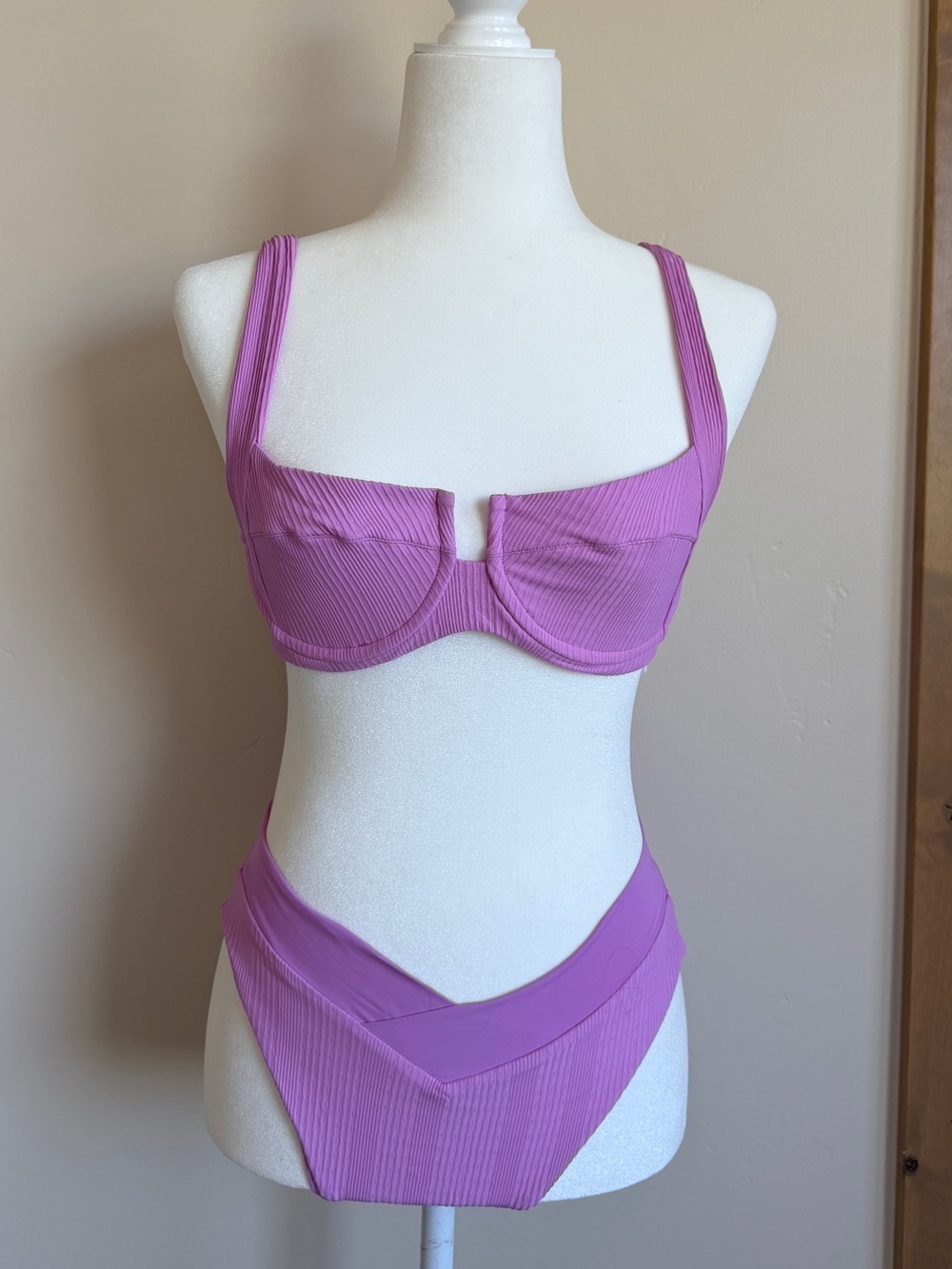 Never worn❗️L*SPACE Camellia Top & Pointelle Rib Court Bitsy Bottom Set - Picture 2 of 4